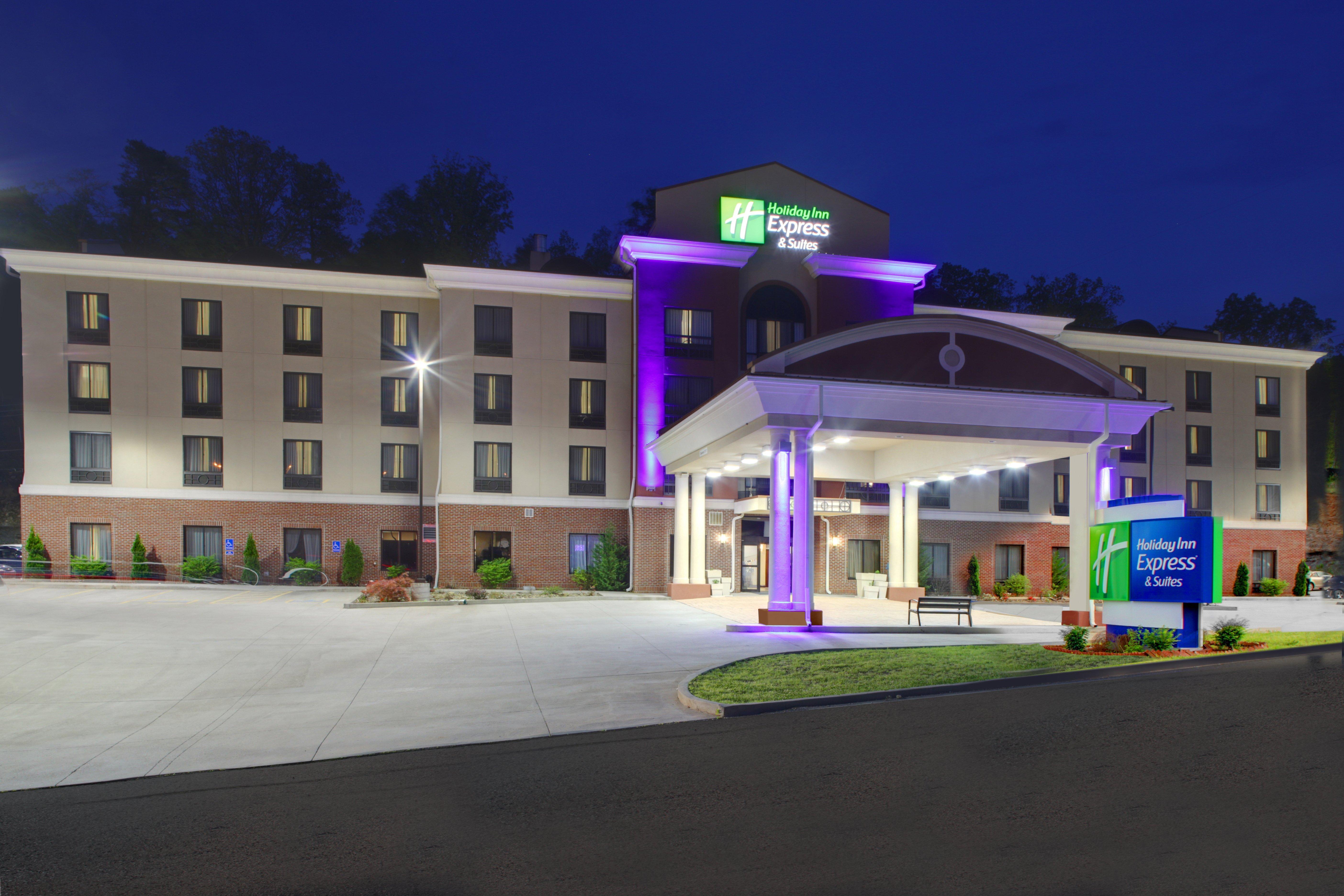 Holiday Inn Express & Suites Cross Lanes, An Ihg Hotel Buitenkant foto