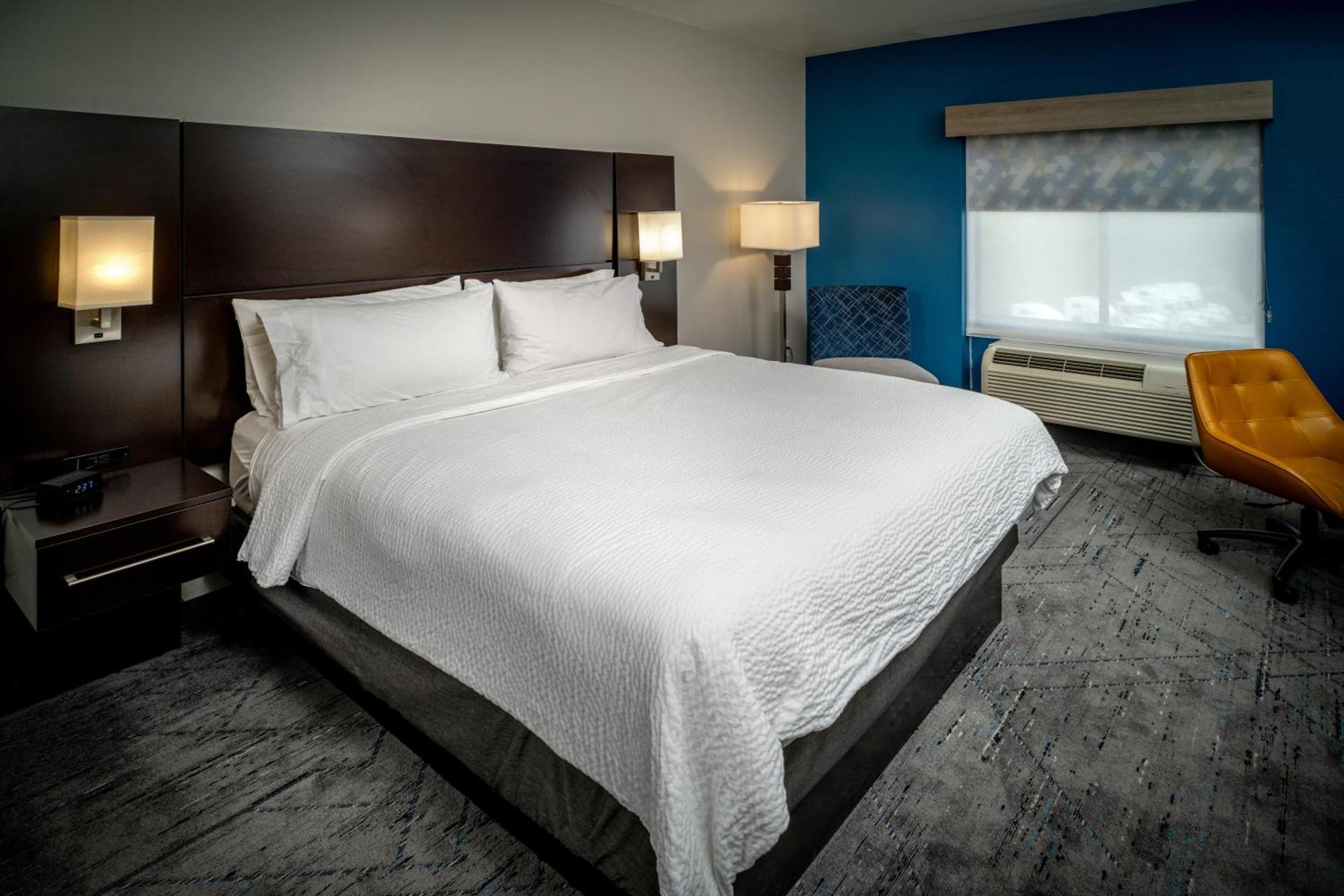 Holiday Inn Express & Suites Cross Lanes By Ihg Buitenkant foto