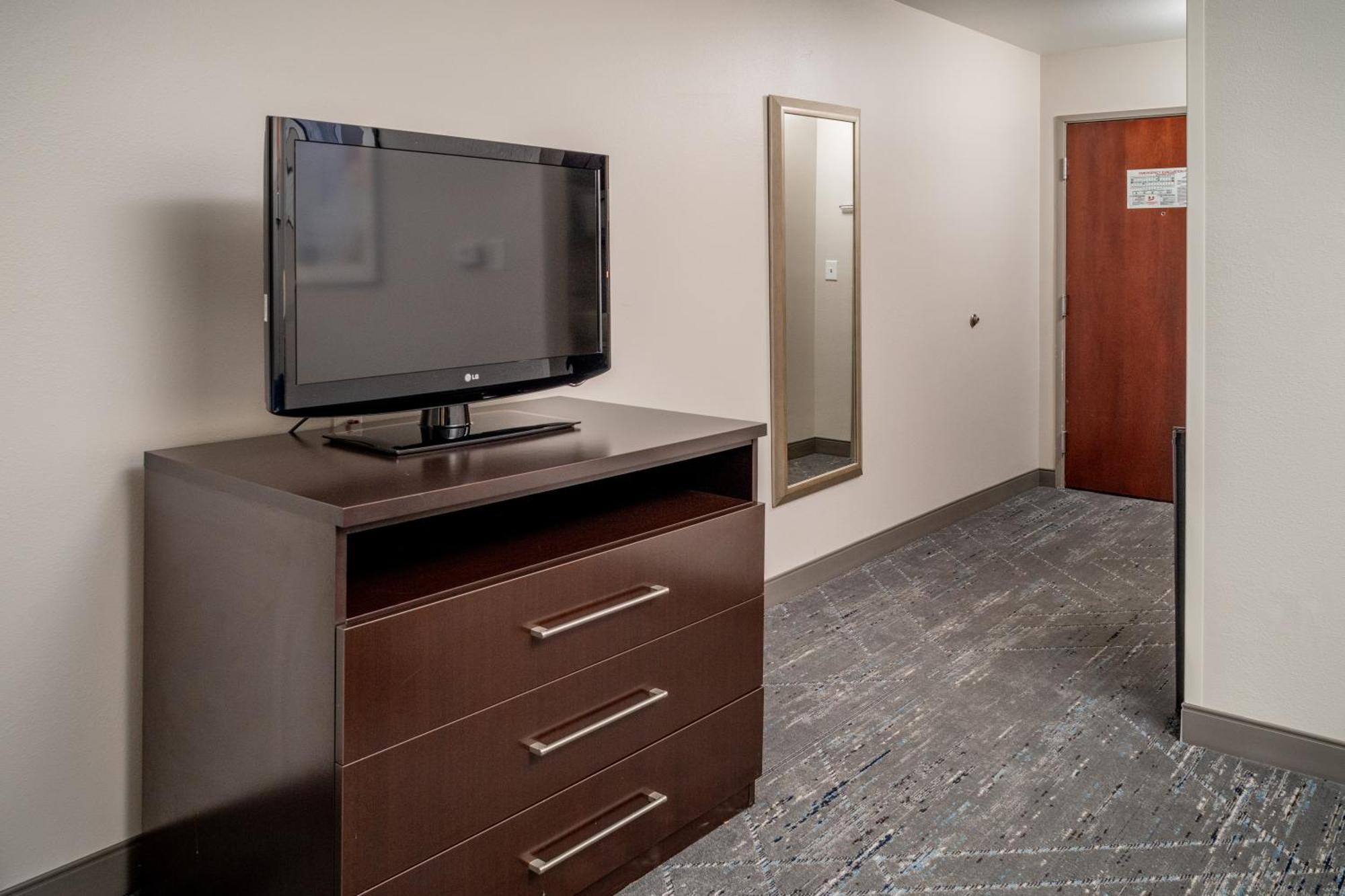 Holiday Inn Express & Suites Cross Lanes By Ihg Buitenkant foto