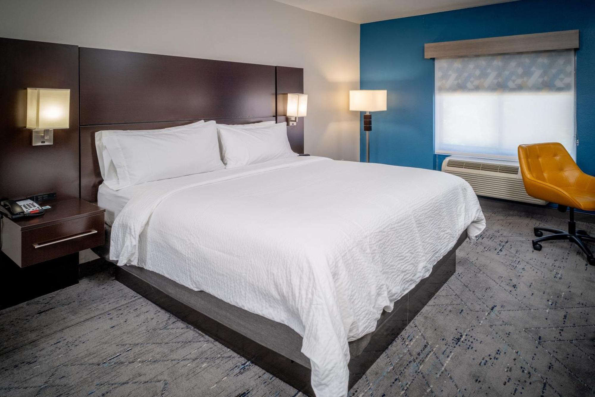 Holiday Inn Express & Suites Cross Lanes By Ihg Buitenkant foto