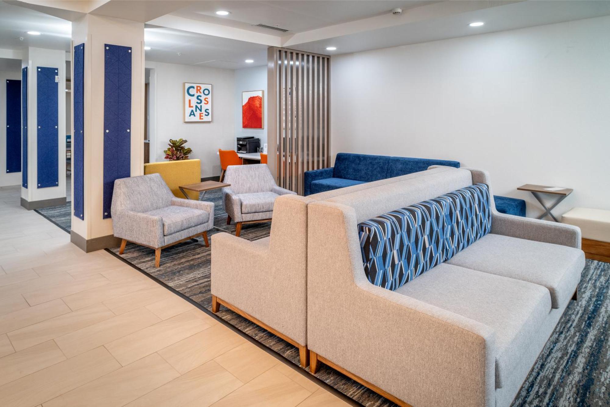 Holiday Inn Express & Suites Cross Lanes By Ihg Buitenkant foto