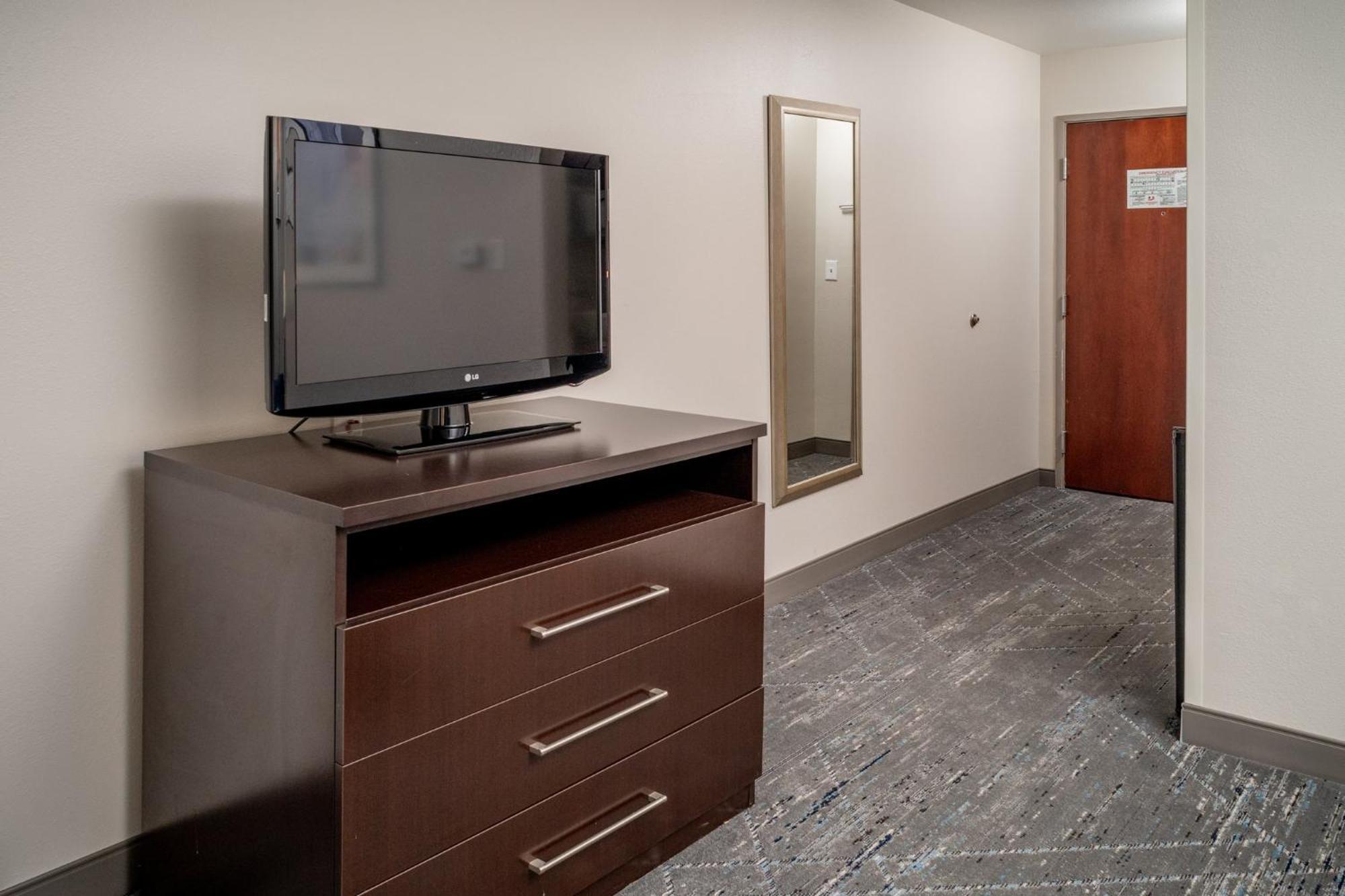 Holiday Inn Express & Suites Cross Lanes By Ihg Buitenkant foto