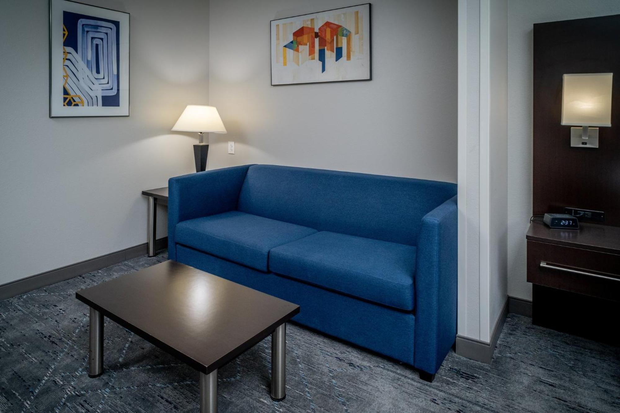 Holiday Inn Express & Suites Cross Lanes By Ihg Buitenkant foto