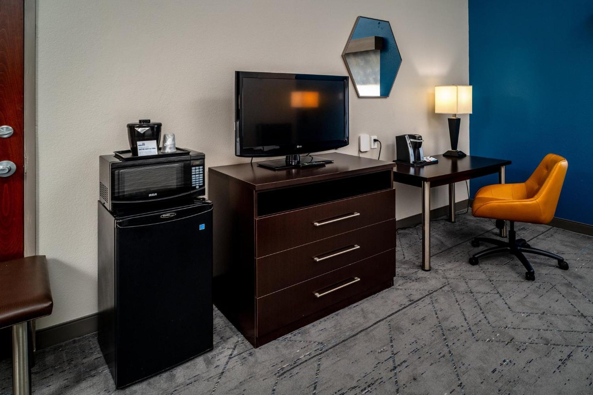 Holiday Inn Express & Suites Cross Lanes By Ihg Buitenkant foto
