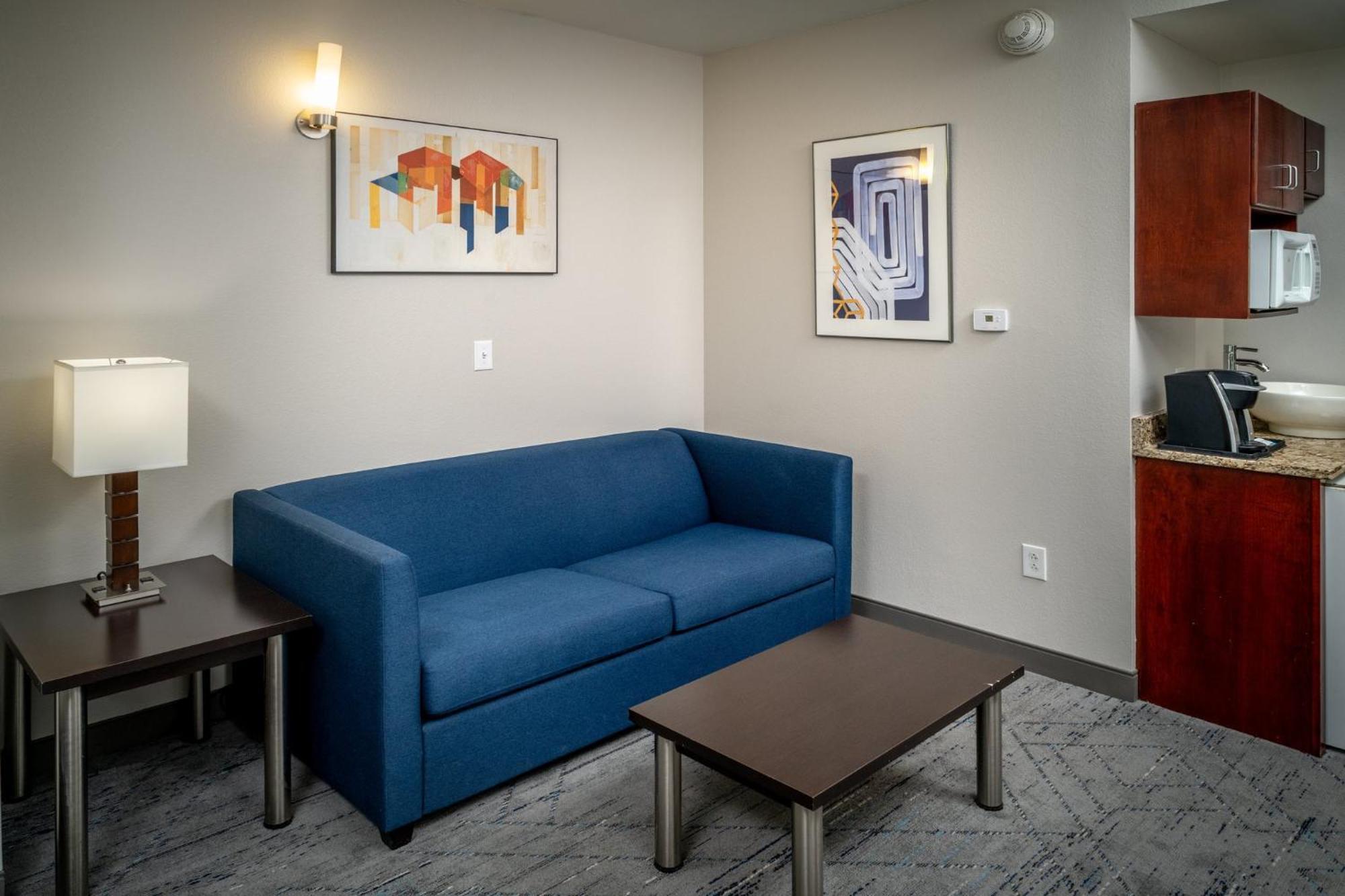 Holiday Inn Express & Suites Cross Lanes By Ihg Buitenkant foto